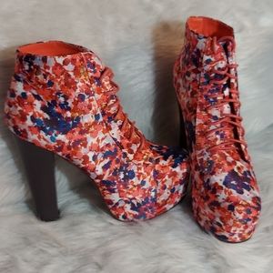 Womens Floral  Booties Sz 8.5